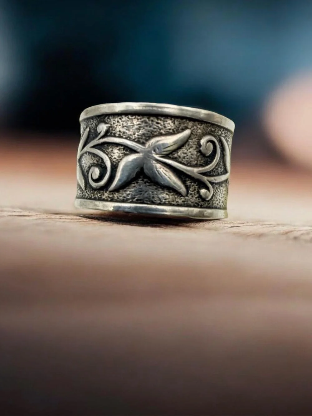 Vintage 1930s Sterling Silver Floral Cigar Band Ring